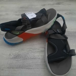 NIKE Oneonta Sandals